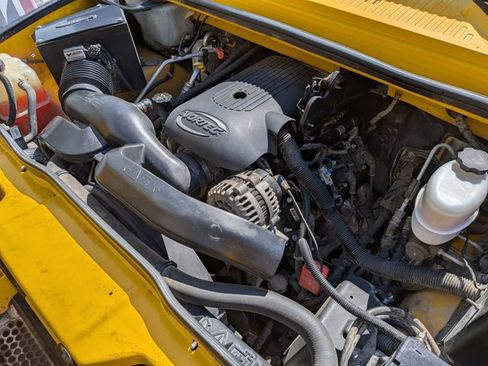 Used 2004 HUMMER H2 w/ Preferred Equipment Group image 21