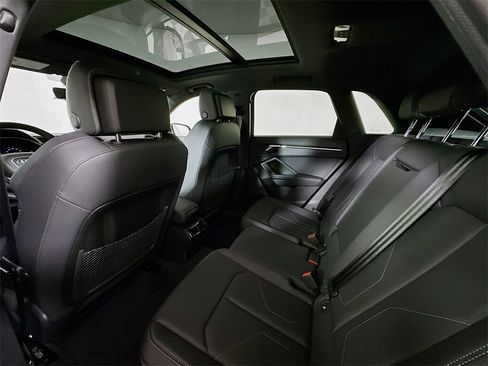 New 2025 Audi Q3 2.0T Premium image 4