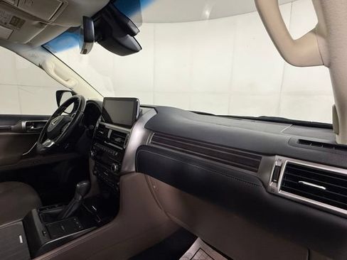 Used 2022 Lexus GX 460 Premium w/ Premium Package AWD/4WD image 32