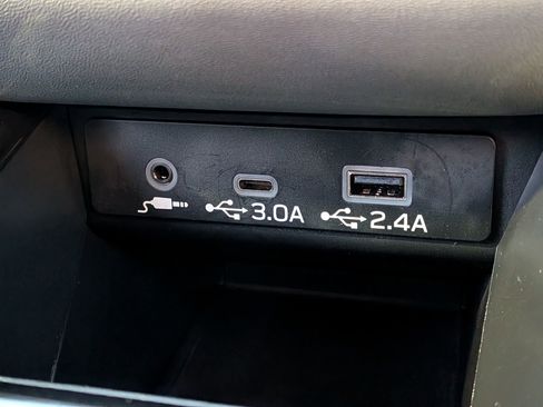 Used 2025 Subaru Outback Premium image 22