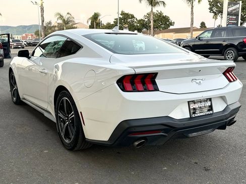 Used 2024 Ford Mustang Premium image 9