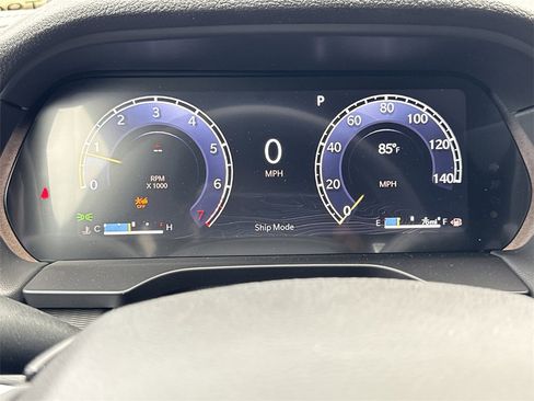 New 2025 Jeep Grand Cherokee Altitude image 8