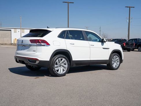 Certified 2023 Volkswagen Atlas Cross Sport SE w/ Panoramic Sunroof Package image 6