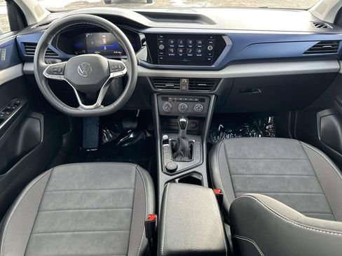 Used 2022 Volkswagen Taos SE image 16