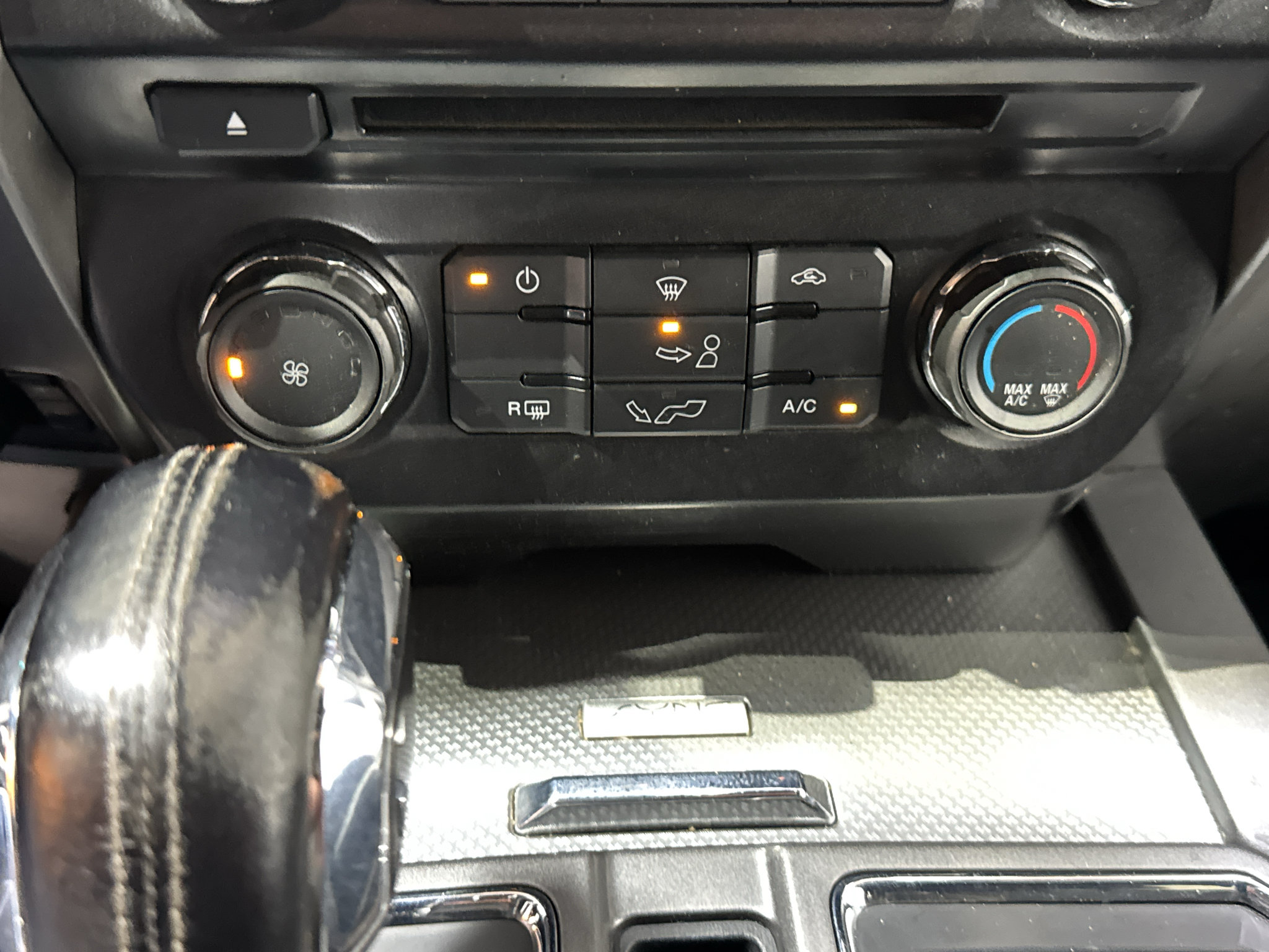 Used 2015 Ford F150 XLT w/ Equipment Group 301A Mid AWD/4WD image 31