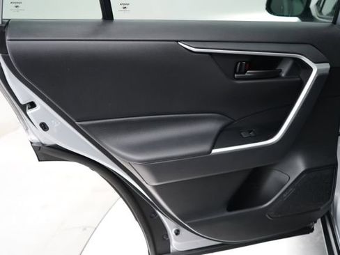 Used 2022 Toyota RAV4 LE image 42
