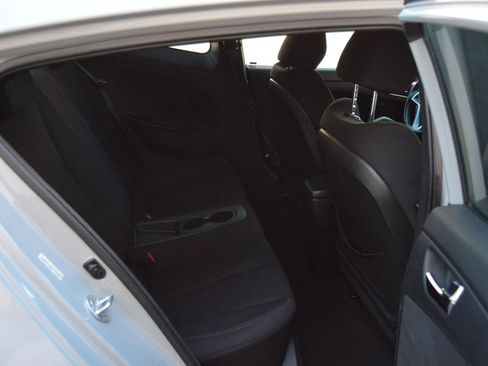Used 2013 Hyundai Veloster RE:MIX Edition image 19
