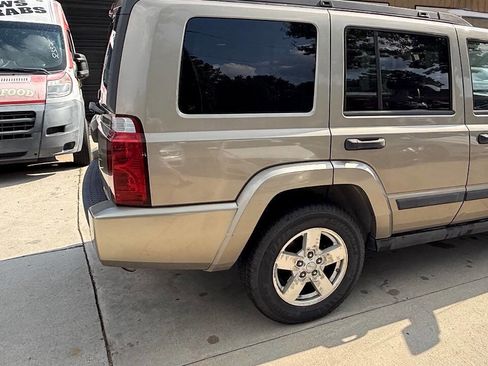 Used 2006 Jeep Commander 2WD image 21