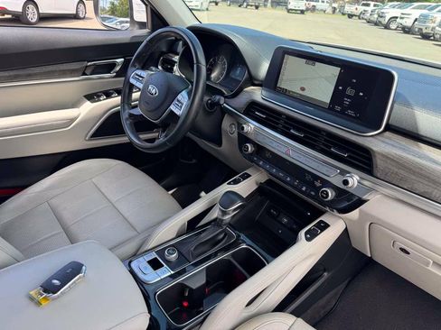 Used 2021 Kia Telluride EX w/ EX Premium Package FWD image 15