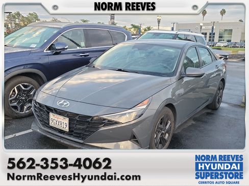 Used 2023 Hyundai Elantra Blue FWD image 1