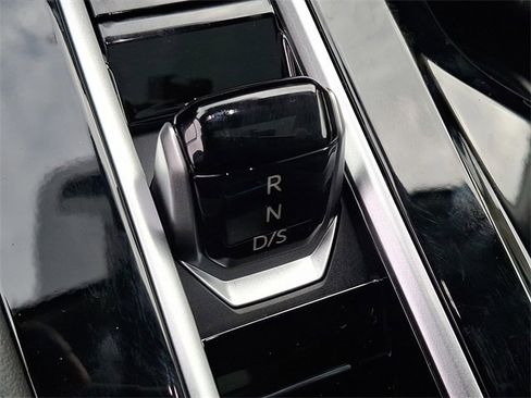 New 2026 Volkswagen Atlas SE image 12