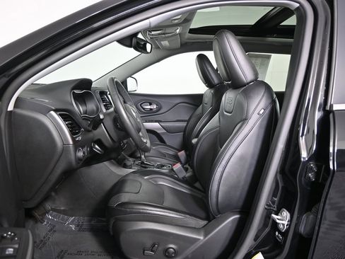 Used 2022 Jeep Cherokee Limited image 21