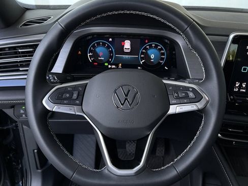 New 2026 Volkswagen Atlas Cross Sport SE image 15