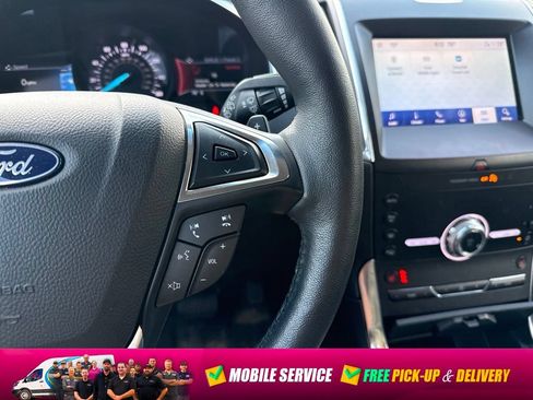 Used 2020 Ford Edge Titanium w/ Class II Trailer Tow Package AWD/4WD image 21