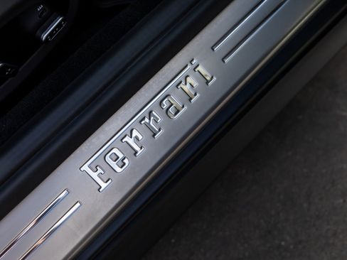 Used 2018 Ferrari GTC4Lusso T RWD image 39