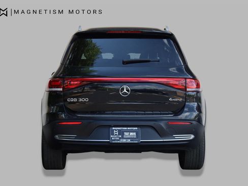 Used 2023 Mercedes-Benz EQB 300 4MATIC w/ Exclusive Package image 9