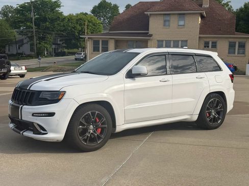 Used 2015 Jeep Grand Cherokee SRT AWD/4WD image 4