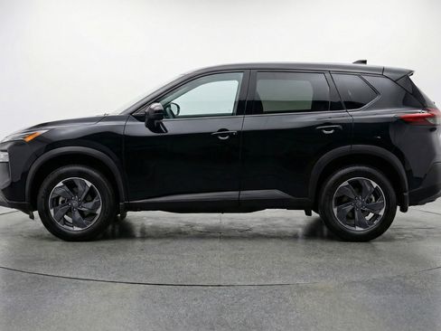 Used 2025 Nissan Rogue SV image 5