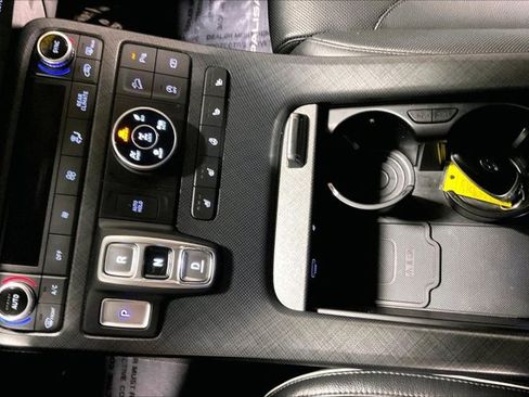 Used 2024 Hyundai Palisade Limited AWD/4WD image 42