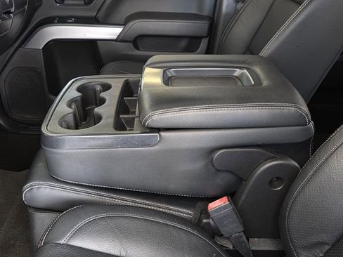 Used 2018 Chevrolet Silverado 1500 LT w/ All Star Edition AWD/4WD image 8