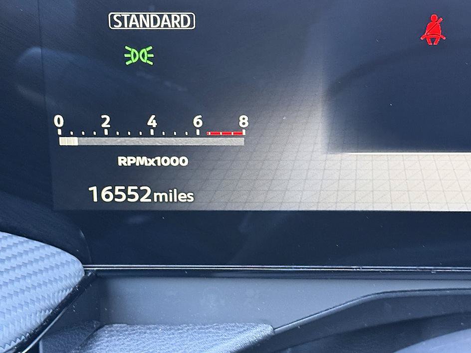 Used 2025 Nissan Kicks SR AWD/4WD image 17
