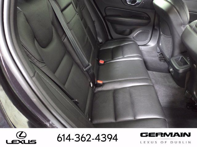 Used 2020 Volvo V60 T5 Cross Country AWD/4WD image 22