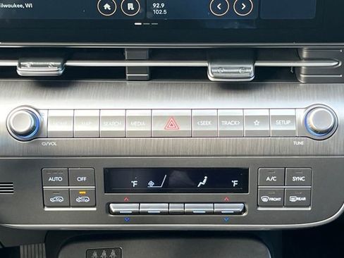 New 2026 Hyundai Kona Limited FWD image 32