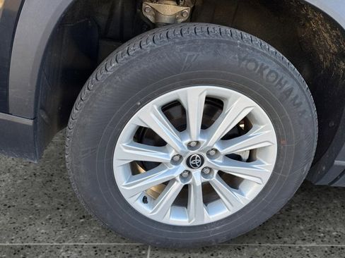 Certified 2024 Toyota Grand Highlander XLE image 10