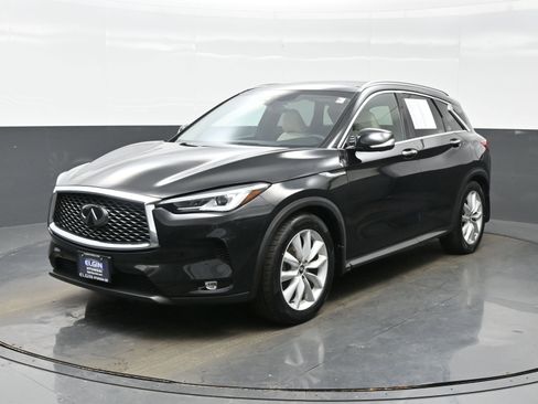 Used 2019 INFINITI QX50 Essential w/ Proactive Package image 2