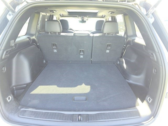 Certified 2024 Jeep Grand Cherokee Limited w/ Luxury Tech Group II AWD/4WD image 10