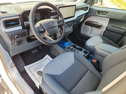 New 2025 Ford Maverick XLT w/ XLT Luxury Package image 9