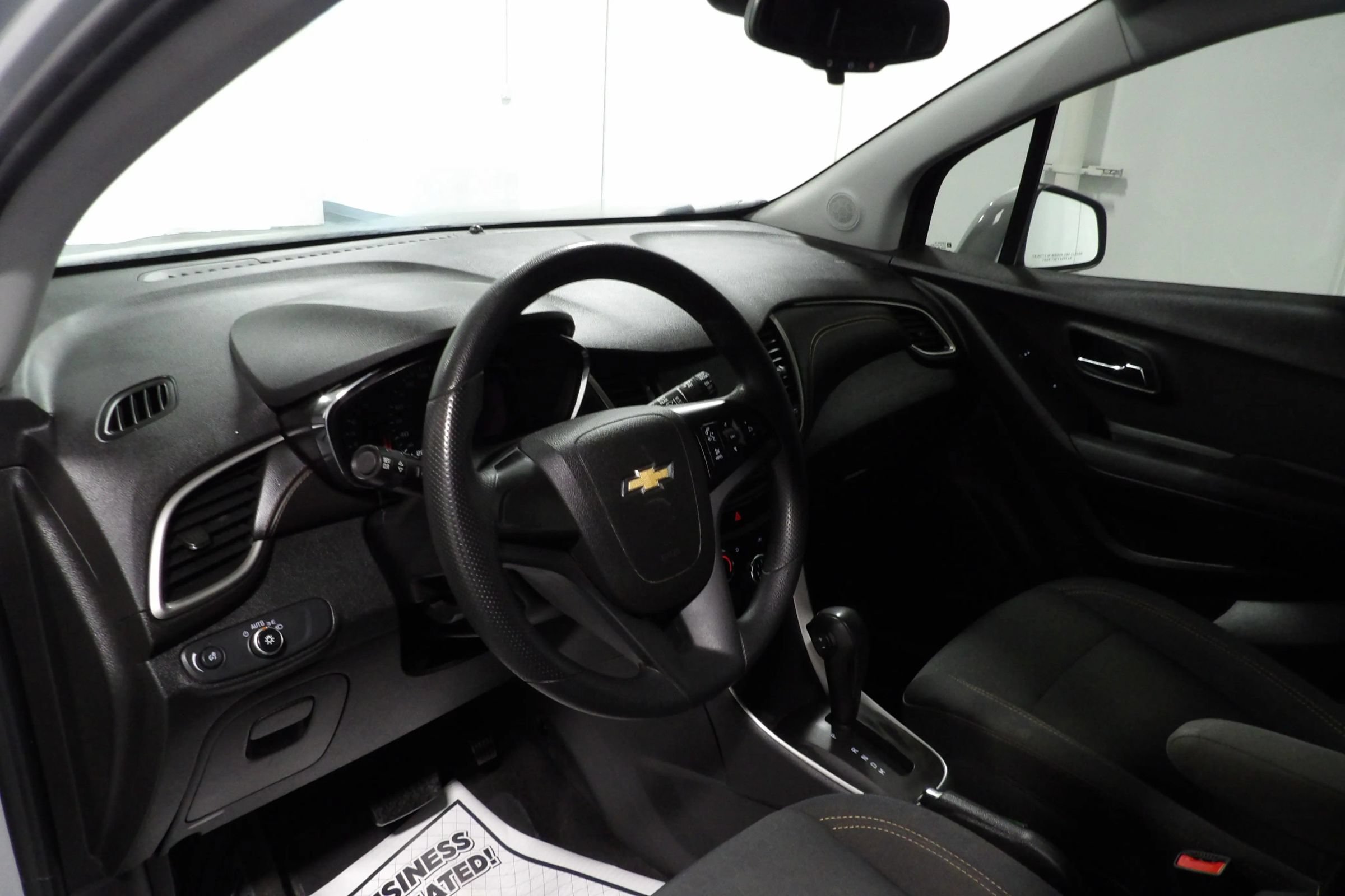 Used 2018 Chevrolet Trax LS FWD image 8