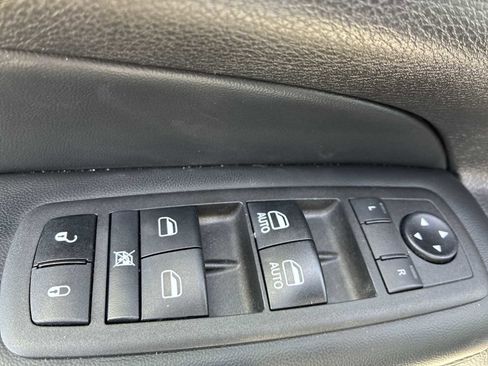 Used 2021 Jeep Grand Cherokee Laredo X image 15