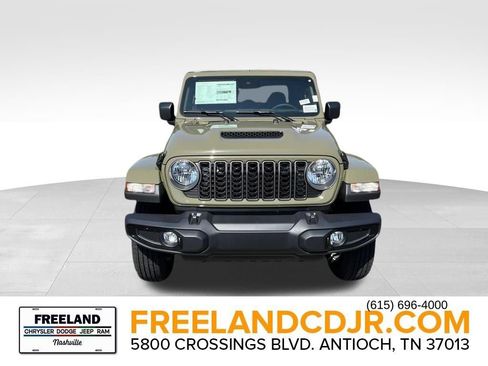 New 2025 Jeep Gladiator Sport AWD/4WD image 2