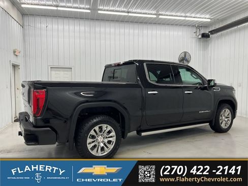 Used 2023 GMC Sierra 1500 Denali w/ Technology Package AWD/4WD image 2