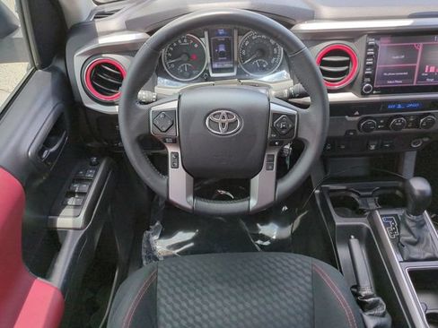 Used 2022 Toyota Tacoma SR5 w/ Technology Package RWD image 16