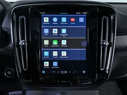 Certified 2025 Volvo XC40 B5 Plus image 15