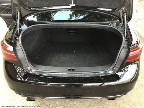 Used 2018 INFINITI Q50 Luxe AWD/4WD image 9