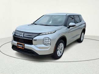 New 2026 Mitsubishi Outlander ES video 1