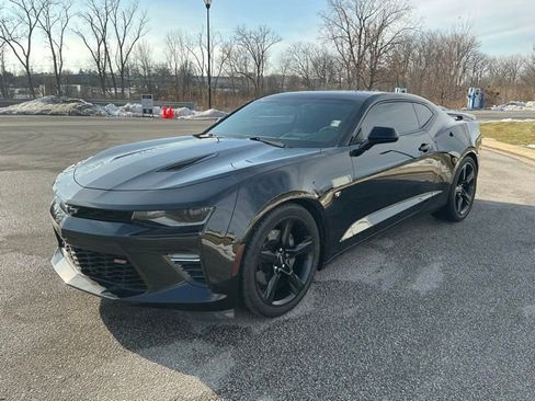 Used 2017 Chevrolet Camaro SS image 3