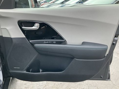 Used 2019 Kia Niro EX Premium w/ Sunroof Package image 63