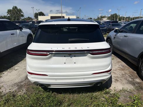 Used 2021 Lincoln Corsair AWD w/ Sport Package image 9