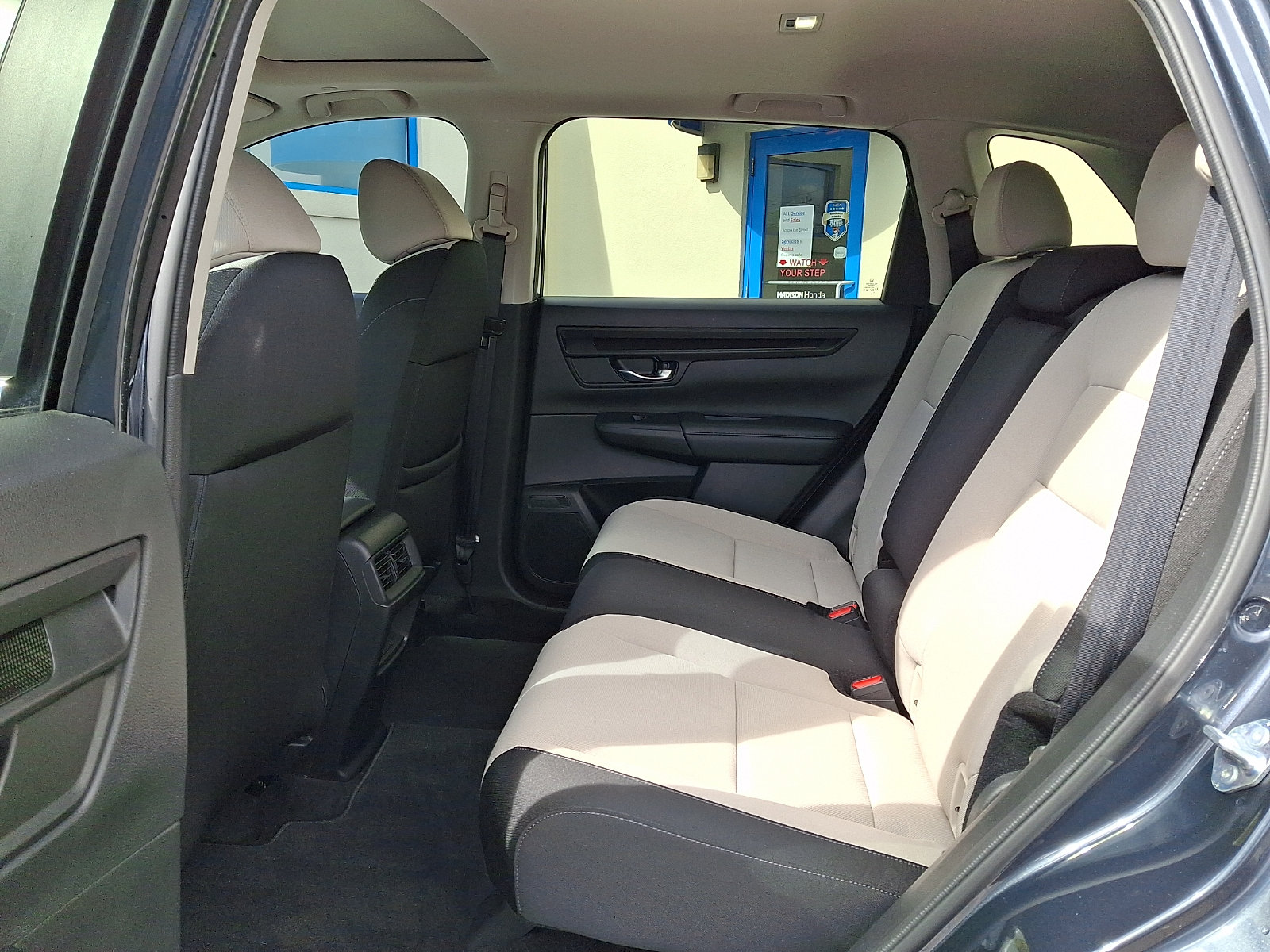 Used 2024 Honda CR-V EX image 10