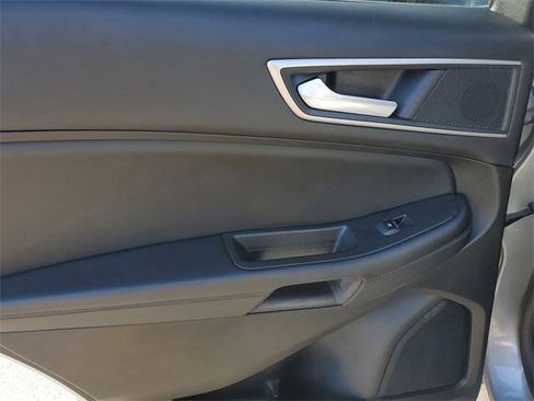 Used 2024 Ford Edge SEL image 15