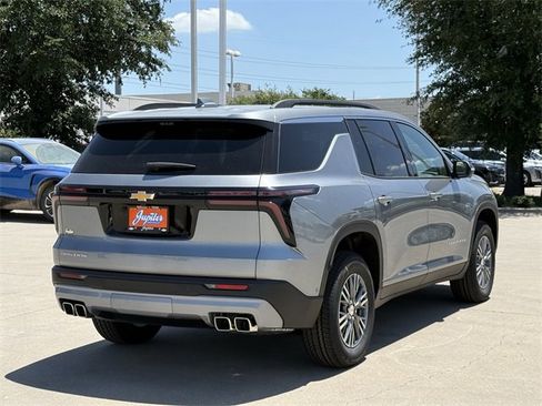 New 2026 Chevrolet Traverse LT w/ Enhanced Driving Package image 4