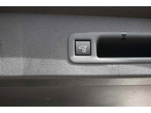 New 2025 Toyota Sienna Platinum image 26