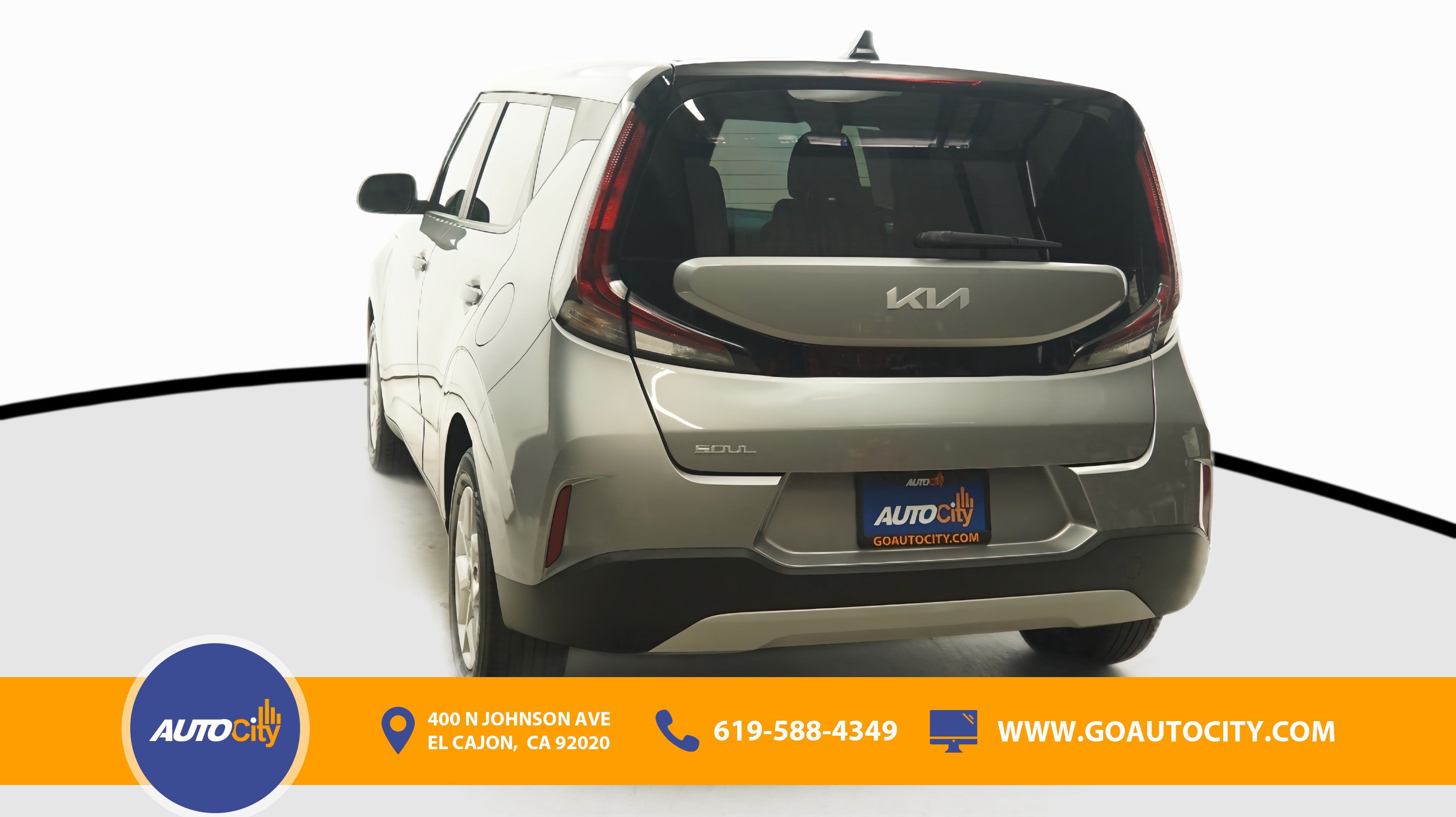 Used 2023 Kia Soul LX w/ LX Technology Package FWD image 15