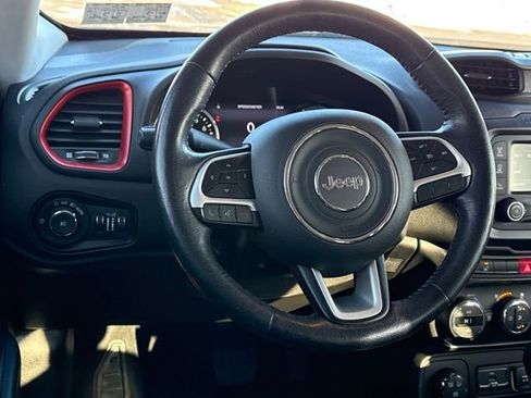 Used 2016 Jeep Renegade Trailhawk w/ Premium Trailhawk Package image 16