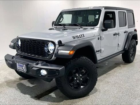 Used 2024 Jeep Wrangler Willys image 3