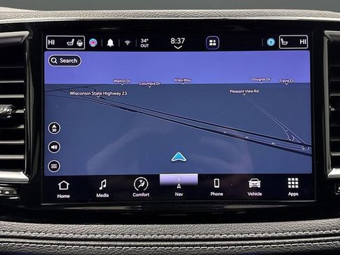 Used 2023 Chrysler Pacifica Limited w/ Uconnect Theater Family Group image 10